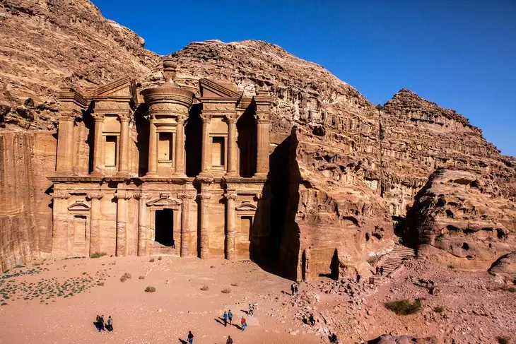 What are the best times to travel to Jordan? Summer or winter